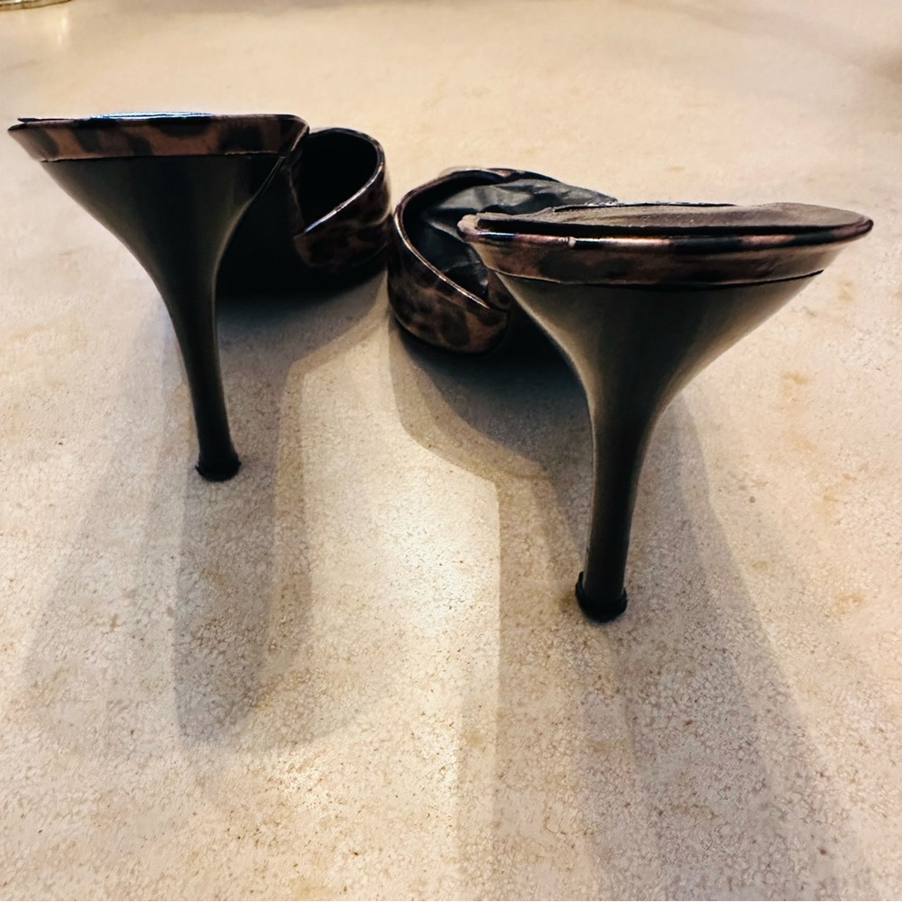 Stuart Weitzman Leopard Print Mules with 4” heel - Picture 4 of 6